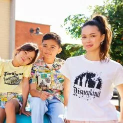 Tinker Bell T-Shirt For Women – Disneyland – Disney100 -National Geographic Shop 5620057818553 1